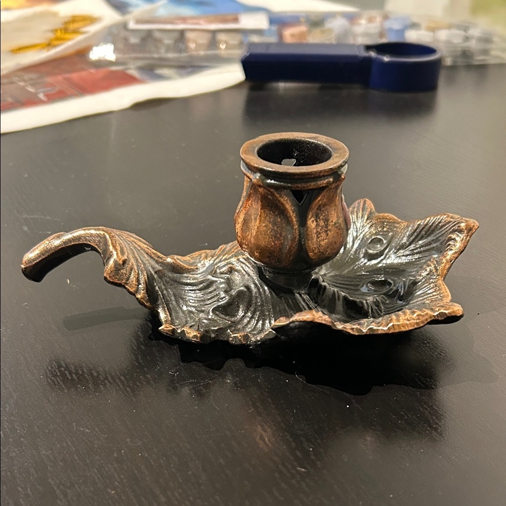 Vintage-Style Metal Leaf Chamberstick Candle Holder – Rustic Bronze Finish